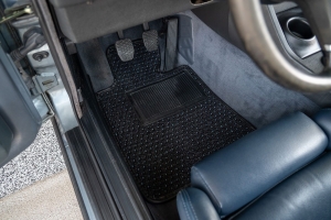 1988 BMW (E30) 325i Convertible thumbnail