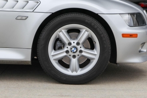 2000 BMW Z3 2.3 Roadster thumbnail