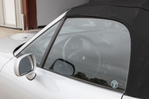 2000 BMW Z3 2.3 Roadster thumbnail