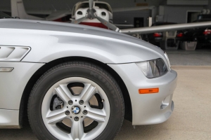 2000 BMW Z3 2.3 Roadster thumbnail