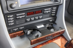 2001 BMW (E38) 740i M Sport thumbnail