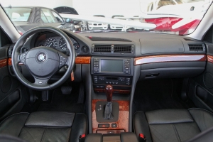 2001 BMW 740i M Sport thumbnail