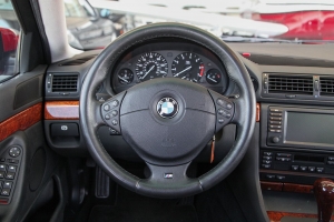 2001 BMW 740i M Sport thumbnail