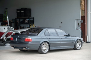 2001 BMW (E38) 740i M Sport thumbnail