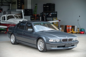 2001 BMW (E38) 740i M Sport thumbnail