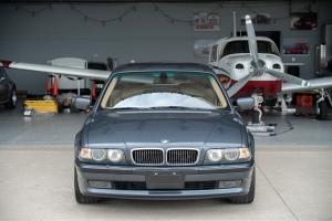 2001 BMW (E38) 740i M Sport thumbnail