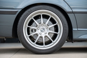 2001 BMW (E38) 740i M Sport thumbnail