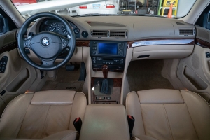 2001 BMW (E38) 740i M Sport thumbnail