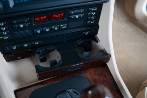 2001 BMW (E38) 740i M Sport thumbnail