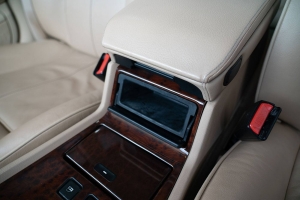 2001 BMW (E38) 740i M Sport thumbnail