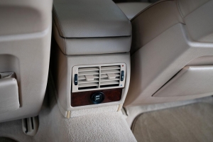 2001 BMW (E38) 740i M Sport thumbnail
