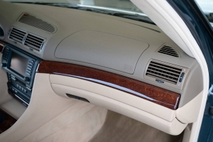 2001 BMW (E38) 740i M Sport thumbnail