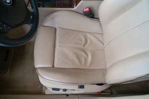 2001 BMW (E38) 740i M Sport thumbnail