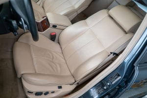 2001 BMW (E38) 740i M Sport thumbnail
