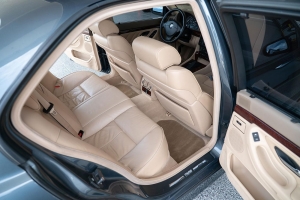 2001 BMW (E38) 740i M Sport thumbnail