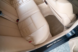 2001 BMW (E38) 740i M Sport thumbnail