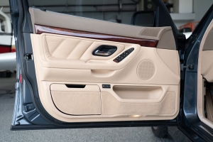 2001 BMW (E38) 740i M Sport thumbnail