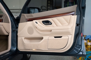 2001 BMW (E38) 740i M Sport thumbnail