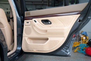 2001 BMW (E38) 740i M Sport thumbnail