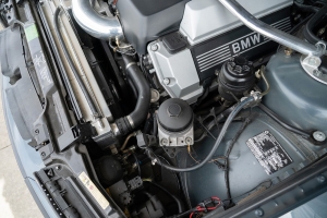2001 BMW (E38) 740i M Sport thumbnail