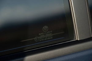 2001 BMW (E38) 740i M Sport thumbnail