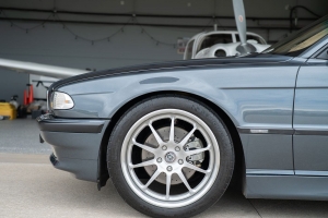 2001 BMW (E38) 740i M Sport thumbnail