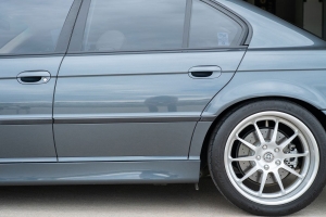 2001 BMW (E38) 740i M Sport thumbnail
