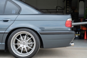 2001 BMW (E38) 740i M Sport thumbnail