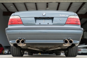 2001 BMW (E38) 740i M Sport thumbnail
