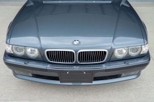 2001 BMW (E38) 740i M Sport thumbnail