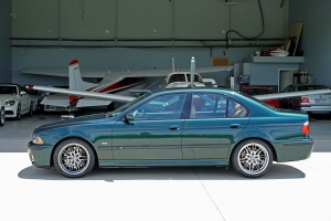 2001 BMW (E39) M5 thumbnail