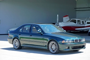 2001 BMW (E39) M5 thumbnail