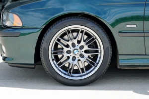 2001 BMW (E39) M5 thumbnail