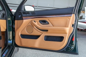 2001 BMW (E39) M5 thumbnail