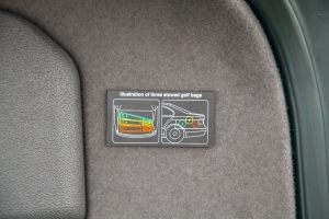 2001 BMW (E39) M5 thumbnail