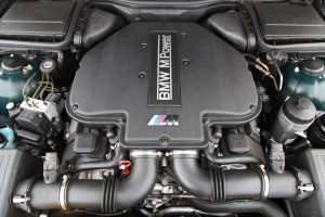2001 BMW (E39) M5 thumbnail