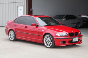 2003 BMW 330i ZHP Sedan thumbnail