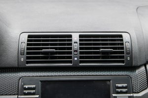2003 BMW 330i ZHP Sedan thumbnail