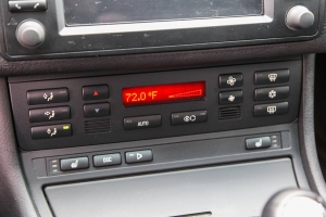 2003 BMW 330i ZHP Sedan thumbnail