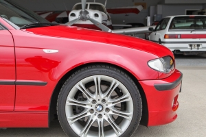 2003 BMW 330i ZHP Sedan thumbnail