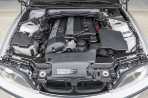 2004 BMW 330i ZHP Sedan thumbnail