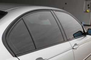2004 BMW 330i ZHP Sedan thumbnail