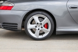 2004 Porsche 911 (996.2) Carrera 4S Coupe thumbnail