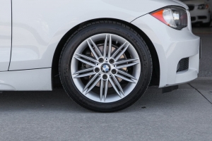 2011 BMW (E82) 128i M Sport thumbnail