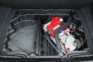 2011 BMW (E82) 128i M Sport thumbnail