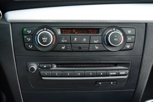 2013 BMW (E82) 128i M Sport thumbnail