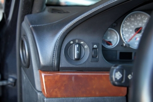 2002 BMW (E39) M5 thumbnail