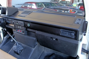 11988 Volkswagen Caravelle (Vanagon) Syncro thumbnail