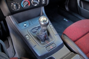 1995 BMW (E36/5) 318ti Club Sport thumbnail