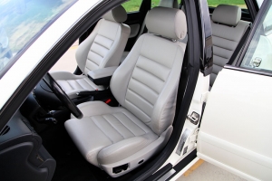 2001 Audi S4 Avant thumbnail